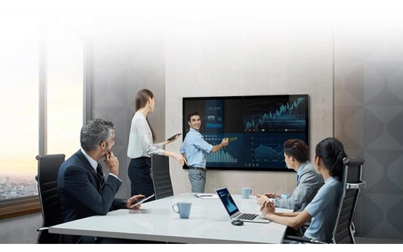會(huì)議平板一體機(jī)，助力企業(yè)開(kāi)啟高效辦公之門(mén)